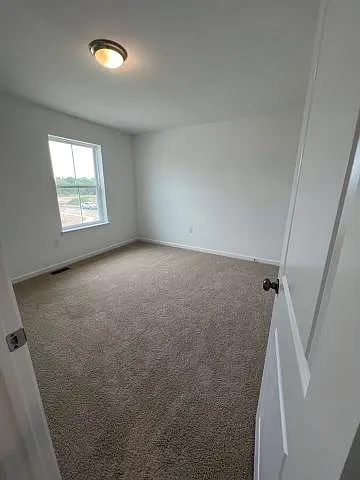 33 Long Bend Dr — Photo 24