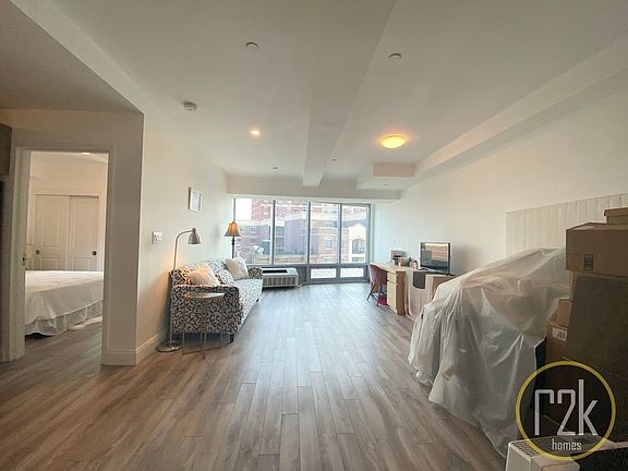 3rd image of 28-18 Astoria Blvd #6P
