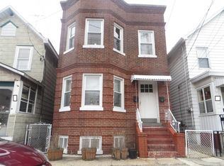 112 Tappan St, Kearny, NJ 07032