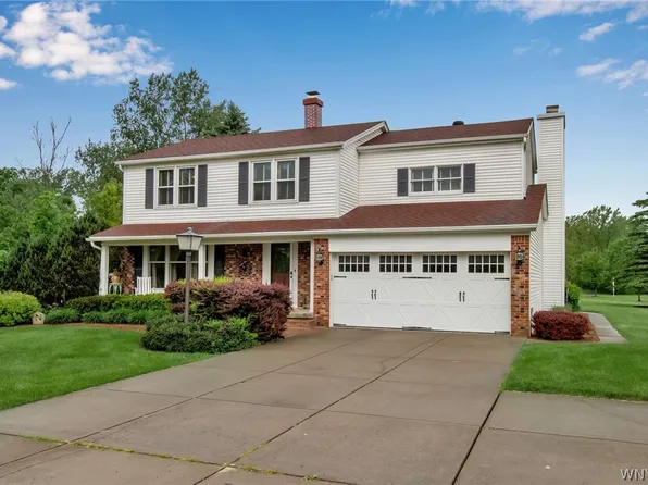 180 Peppermint Rd, Lancaster, NY 14086