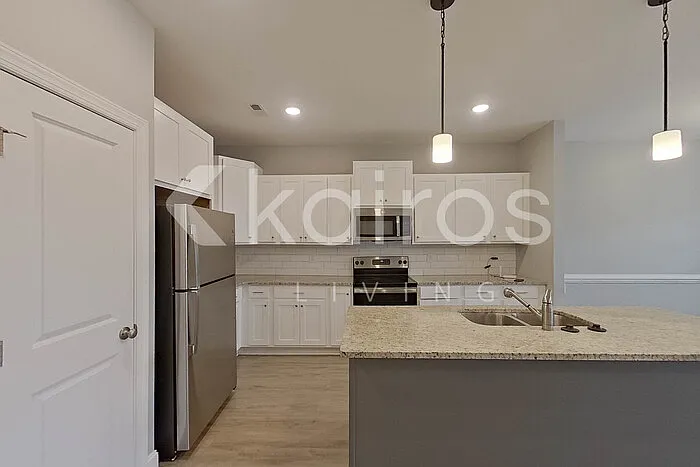 3709 Oak Leaf Way #D — Photo 3