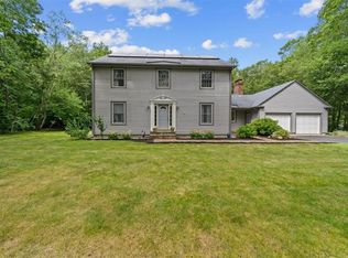 26 Fox Ridge Dr, Richmond, RI 02898