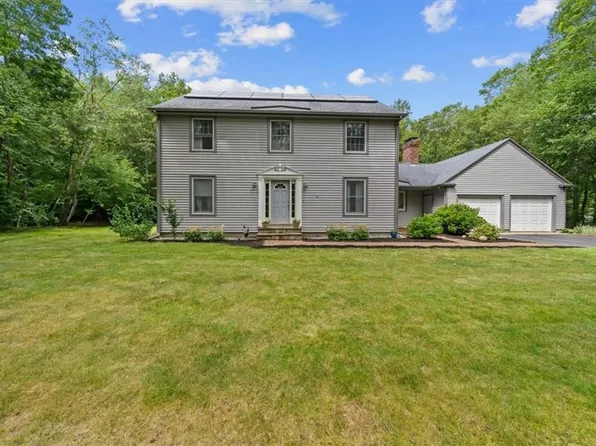 26 Fox Ridge Dr, Richmond, RI 02898