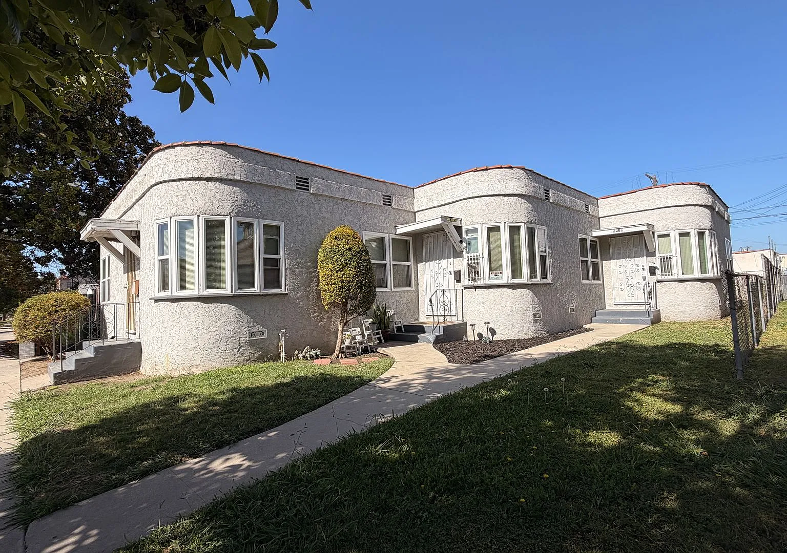 6415 S Van Ness Ave, LLC — Photo 1
