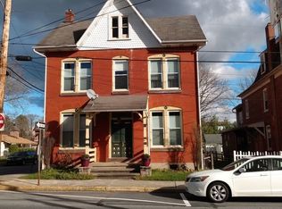 101 Woodrow Ave, Sinking Spring, PA 19608