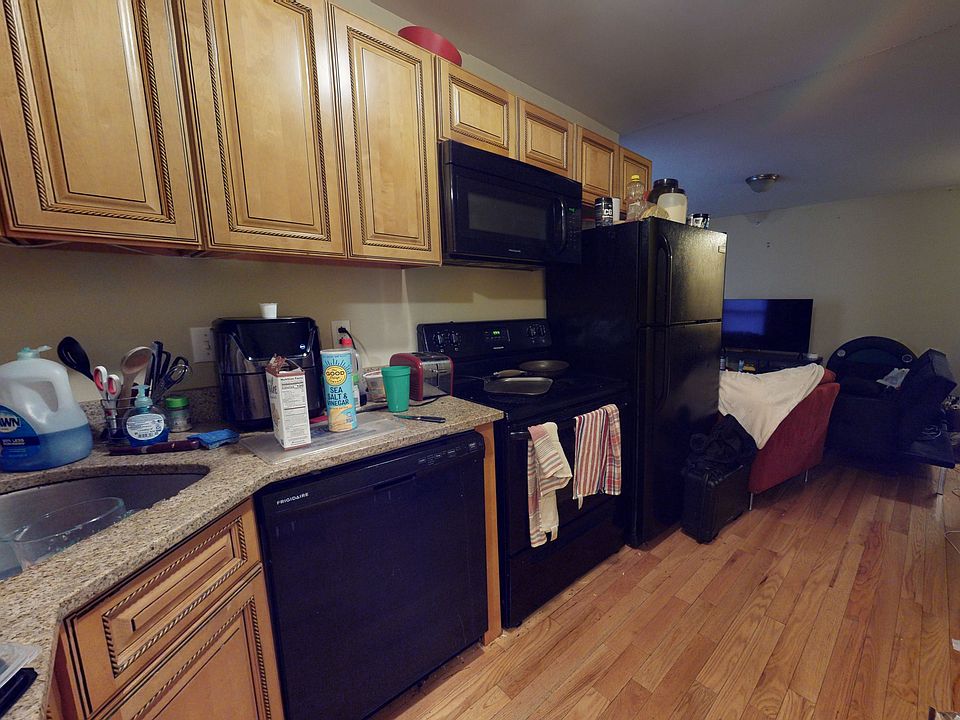 1st image of 1816 N 17th St #4