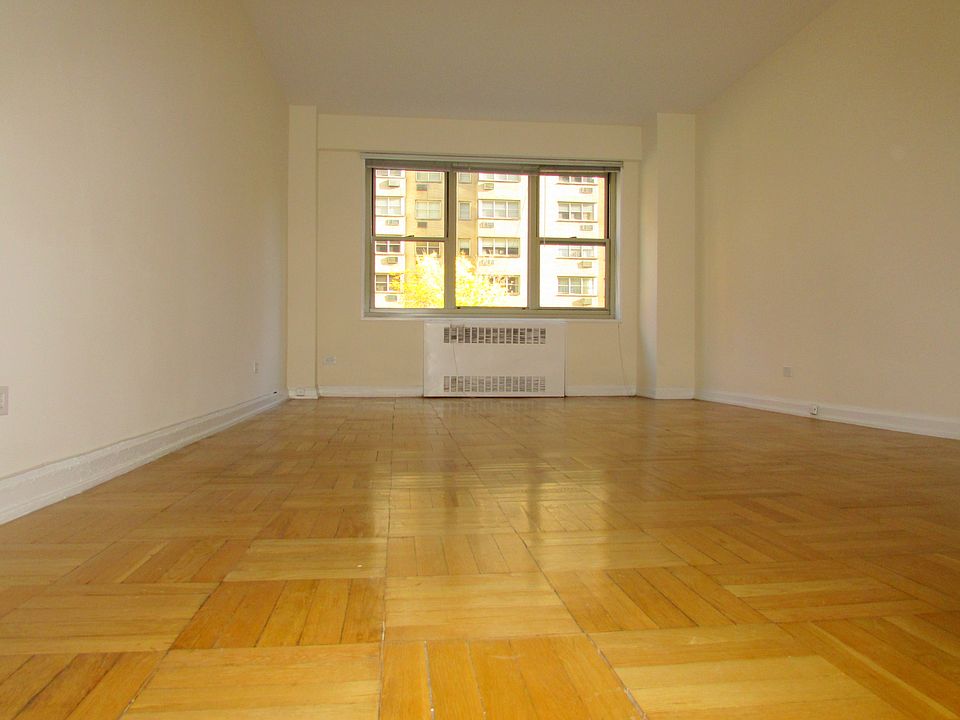 1st image of 33 Park Ave