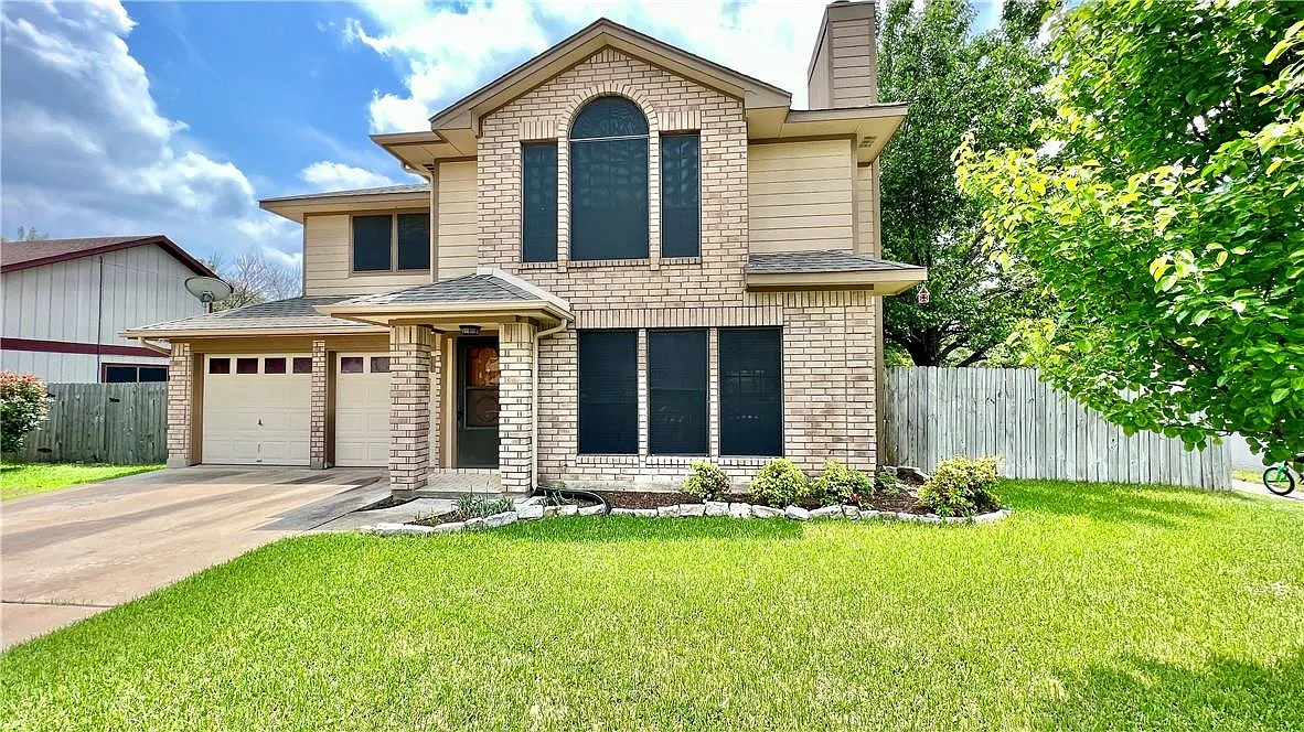 3 bed, 2.5 bath, 1510 sqft, $1,900 — Photo 3