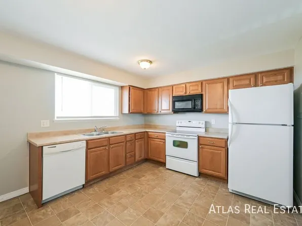 960 Bishop Ct APT A, Castle Rock, CO 80104