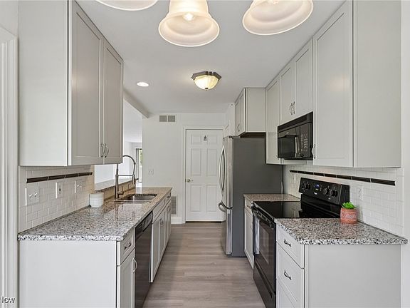 5th image of 3800 Rosemont Blvd APT 116A