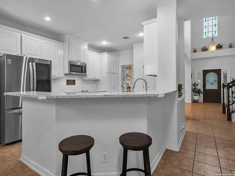 26022 Cuyahoga Cir — Photo 9
