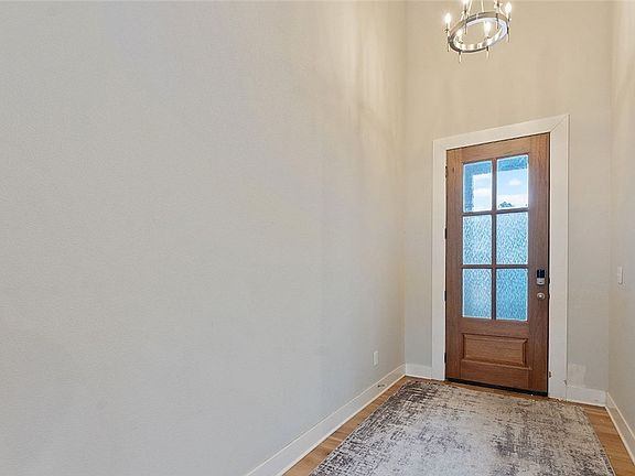 4th image of 1812 Abbott Ln