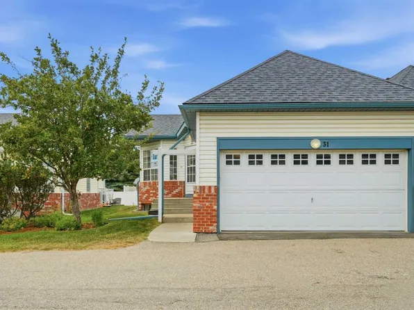 12 E Woodside Rise NW #31, Airdrie, AB T4B 2L3