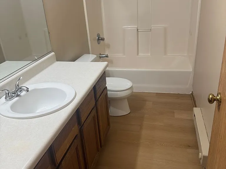 1201 E Bell Avenue — Photo 17