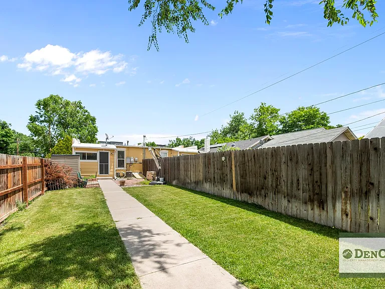 2401 S Bannock St — Photo 20