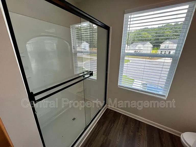 124 Brooks Dr — Photo 15