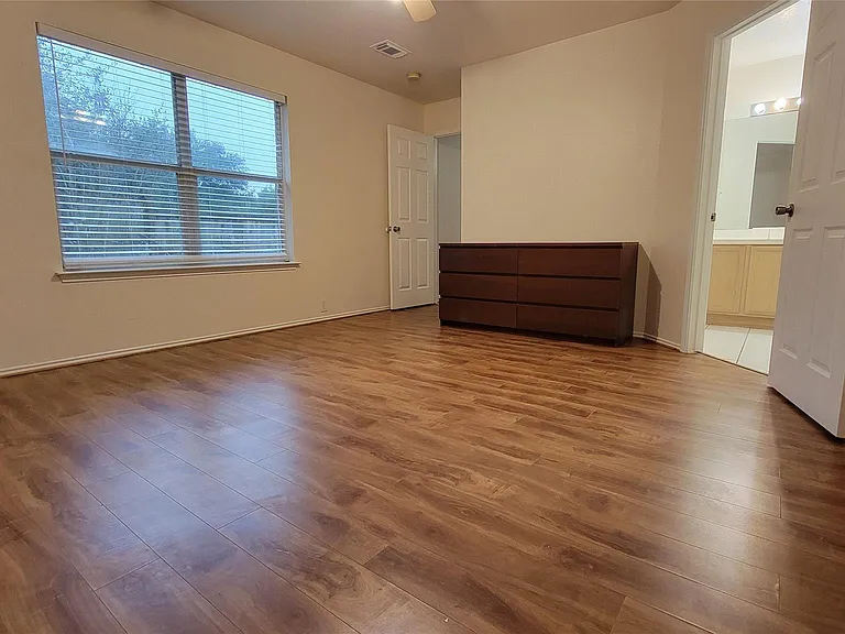 4831 Dark Canyon Ct — Photo 18