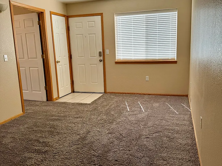 4245 Boardwalk Dr #E7 — Photo 9