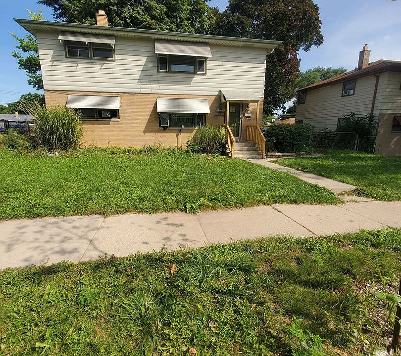 8302-8304 W Grantosa Dr. (Duplex)