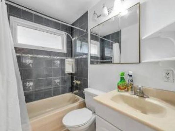 5 bedroom rental in Vancouver — photo 12