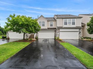 509 Dockside Cir, Holly, MI 48442