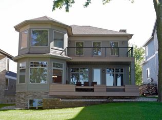 15215 Weather End Dr, Spirit Lake, IA 51360