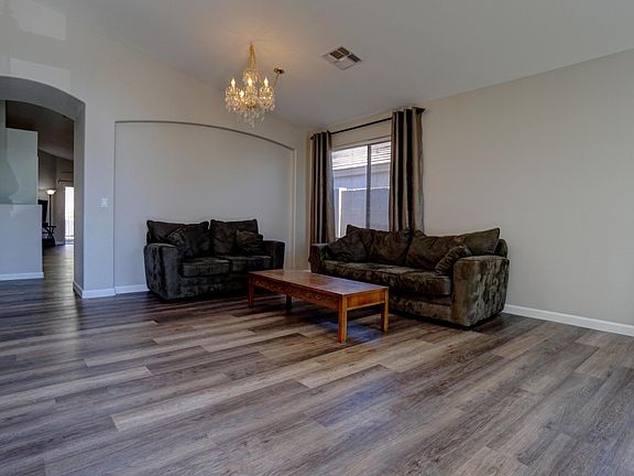 2nd image of 2404 E Morrow Dr