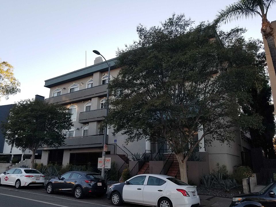 1st image of 5457 White Oak Ave #204