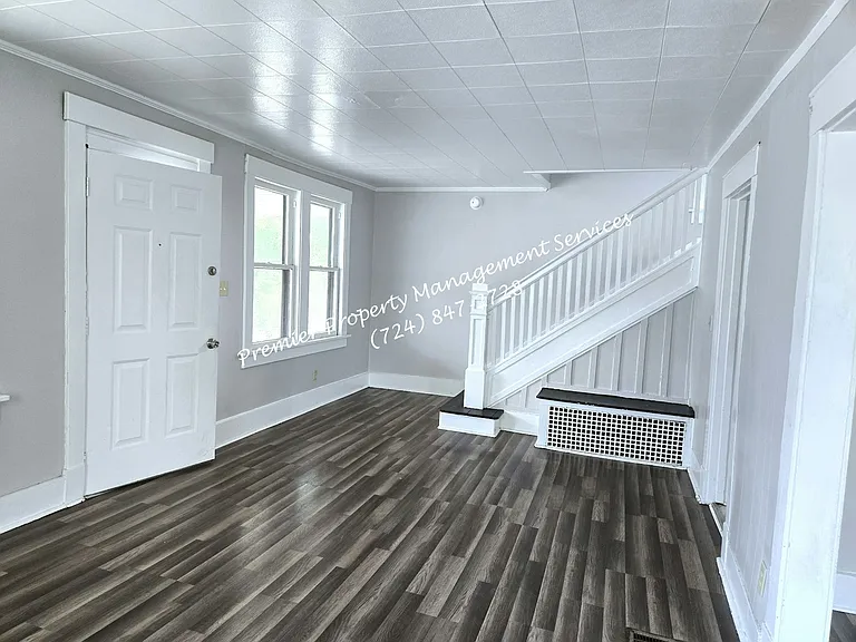 201 Mills Way — Photo 3
