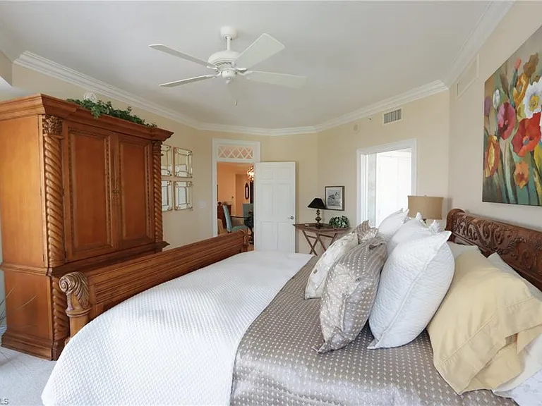 60 Seagate Dr #402 — Photo 12