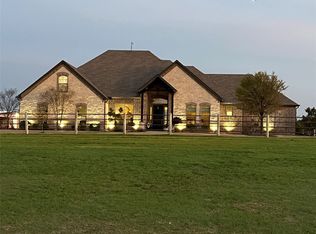 6200 Honeysuckle Rd, Midlothian, TX 76065