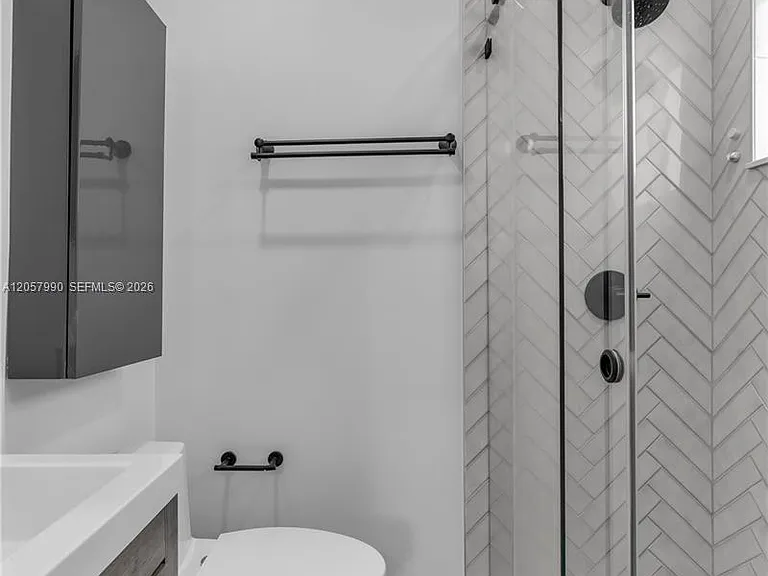 2031 SW 66th Ave — Photo 21