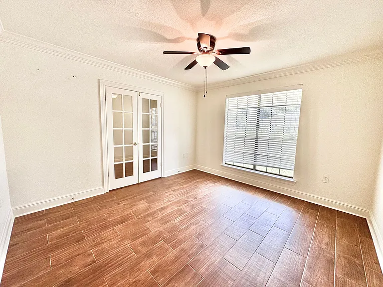 5016 Five Forks Dr — Photo 4