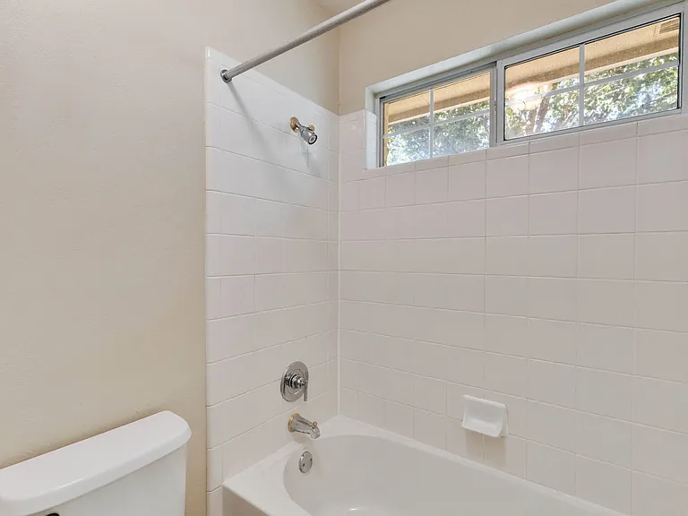 2901 Warwick Way — Photo 30
