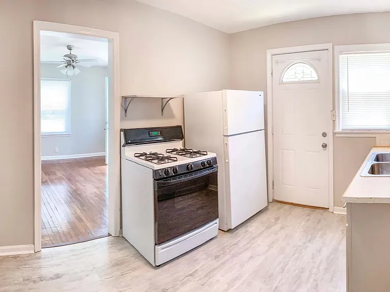920 E Pleasant Run Parkway North Dr — Photo 5