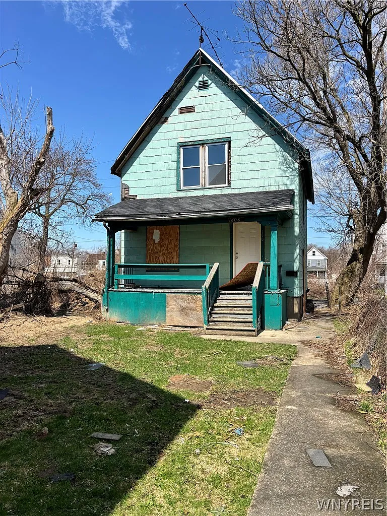 Building Photo - 1808 Whitney Ave #3