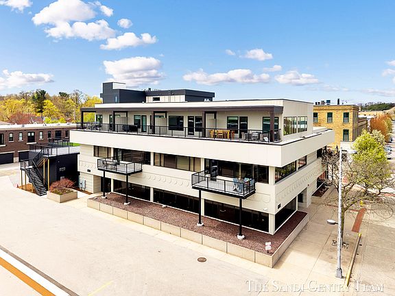 3rd image of 300 Washington Ave Suite 3