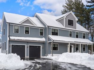 2 Lincoln Ct, Medfield, MA 02052