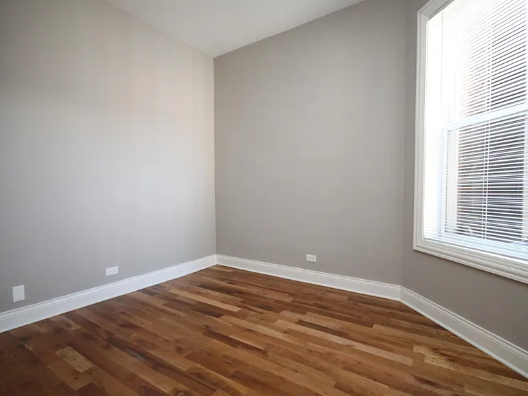 1414 W Montrose Ave #3W — Photo 8