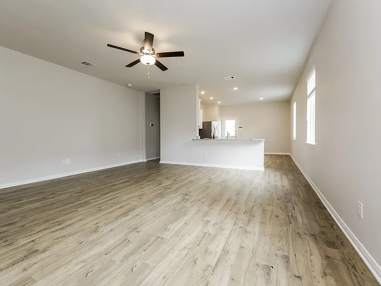 15663 Plum Brook Dr — Photo 4