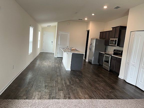 3rd image of 8208 Meadow Walk Ln