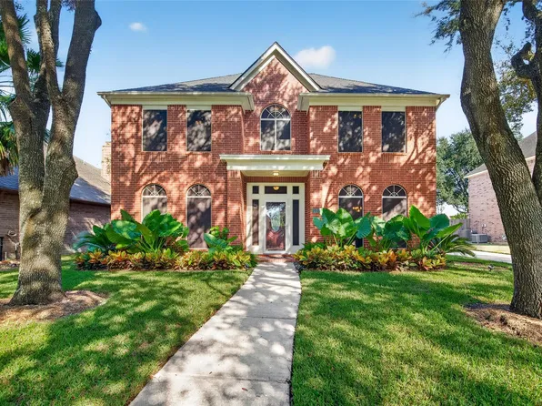 120 Crescent Bay Dr, League City, TX 77573