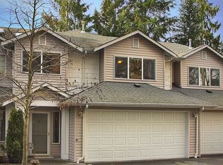 7712 196th St SW APT B, Edmonds, WA 98026