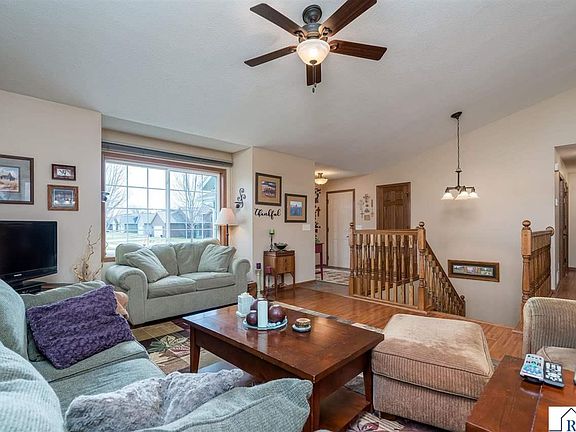 4th image of 200 Foxfire Dr
