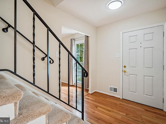 3rd image of 9120 Windflower Ln