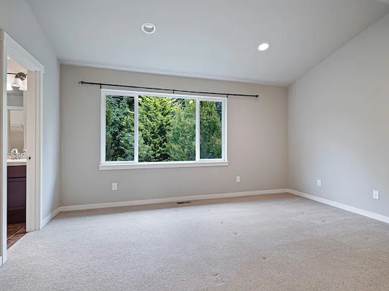 23013 44th Dr SE — Photo 9