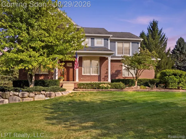 23770 Spy Glass Hl N, South Lyon, MI 48178