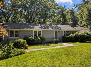 69 Mile Hill Rd S, Newtown, CT 06470