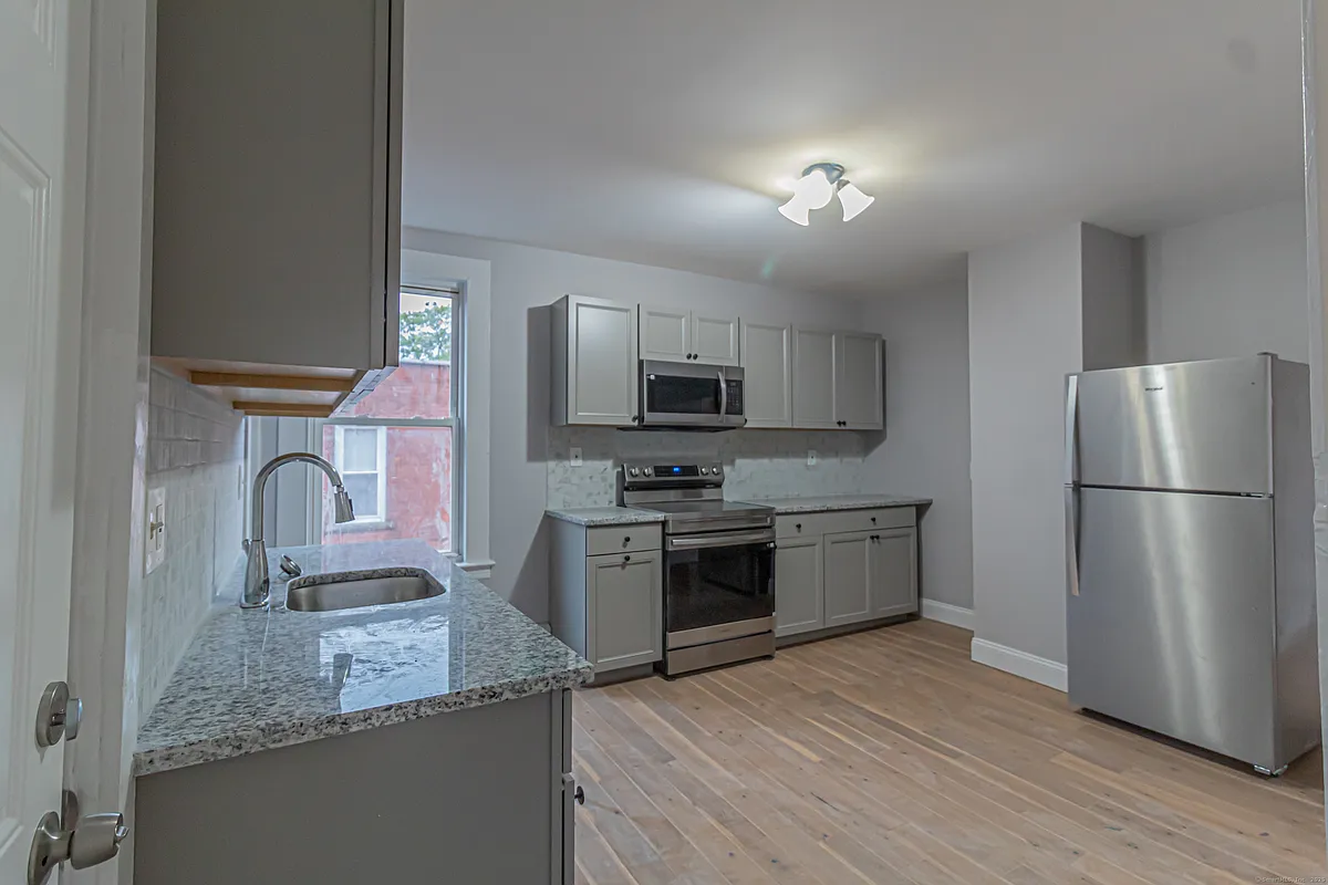 Building Photo - 43-45 York St #2