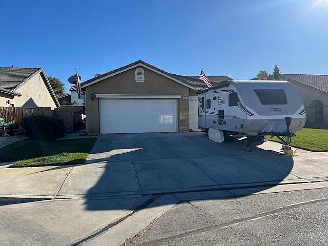2nd image of 6654 W Avenue L4